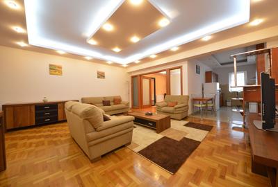 Apartament cu 3 camere semidecomandat în Herăstrău