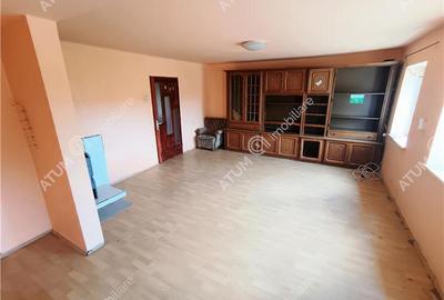 Casa cu 4 camere si 1650 mp teren la doar 30 km distanta de Sibiu - 5