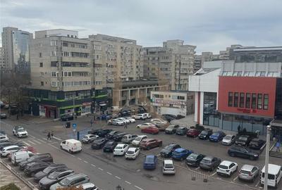 Apartament cu 2 camere decomandat în Centru Civic