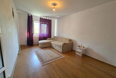 Apartament cu 2 camere decomandat, mobilat în Dacia