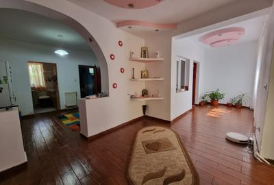 Casă P + teren 1.750 mp,ideală rezidență/ activitate comercială / spatii depozit - 1