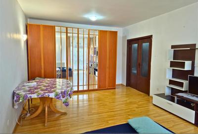 Apartament cu 2 camere decomandat, mobilat în Ostroveni