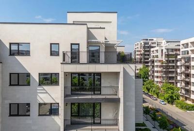 Apartament cu 4 camere decomandat în Pipera