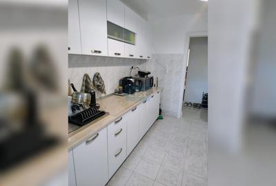 Apartament cu 3 camere decomandat în Gheorgheni