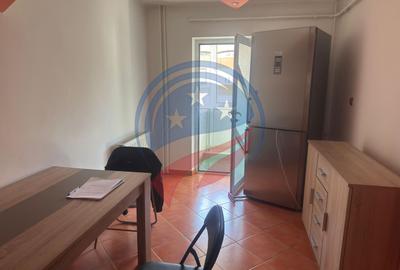 Apartament cu 2 camere decomandat în Rovine