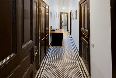 “Vila interbelica cu arhitectura deosebita, curte individuala, 420 mp teren” - 15