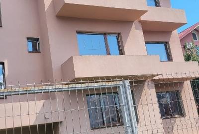Casă cu 5 camere în Sud