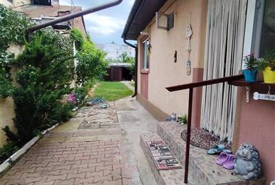 Casă cu 3 camere în Lupeni
