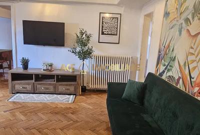 Apartament cu 3 camere decomandat, mobilat în Victoriei