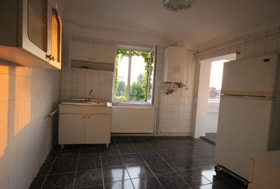 Apartament 4 camere si mansarda in vila, Calarasilor Traian - 15