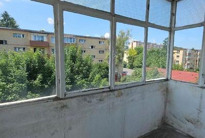 Apartament cu 2 camere decomandat în Astra