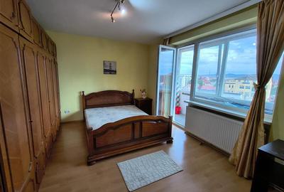 Apartament cu 2 camere decomandat în Cedonia