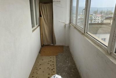 Apartament cu 3 camere, etaj 7, mobilat si utilat, VASLUI - zona GARA; - 9