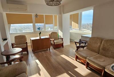 Apartament cu 3 camere în Casa de Cultură