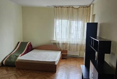 Apartament cu 3 camere decomandat în Ferdinand