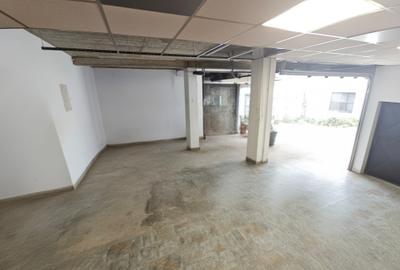 Spatiu comercial si casa de locuit in Mosnita Veche zona Tineret - 3