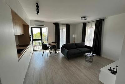 Apartament cu 3 camere semidecomandat, mobilat în Pajura