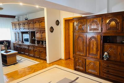 Apartament ultracentral, 3 camere, cu priveliste impresionanta, langa Mercur - 16