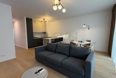 Apartament cu 3 camere semidecomandat, mobilat în Băneasa