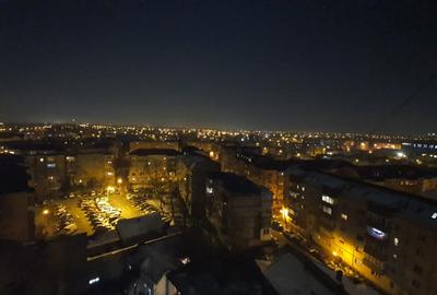 Închiriez apartament cu 3 camere și garaj - 2