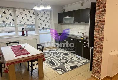 Apartament cu 2 camere semidecomandat, mobilat în Calea Poplăcii