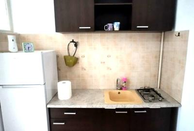 Garsonieră de închiriat ,21 mp, zona Tractorul - 7