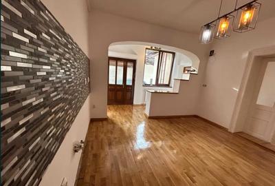 Casa 3 camere individuala,parcare, cu curte si garaj Grivitei - 1