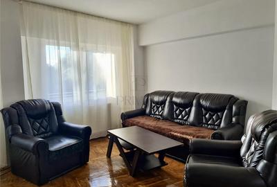 Apartament cu 3 camere decomandat, mobilat în Complex Studențesc