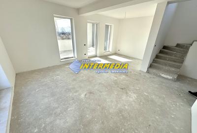 Casa Noua in Cetate 4 camere 117 mp. Teren 340 mp Finisata 90 % - 13