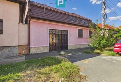 Casă individuală cu 5 camere în Pârneava
