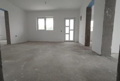FARA COMISIOANE in Joita casa 4 camere 2 bai terasa PARTER + pod placa la cheie - 23