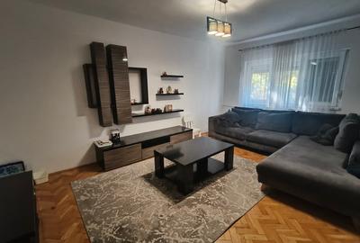 Apartament trei camere Dacia - 1