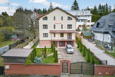 Casă individuală cu 9 camere în Predeal