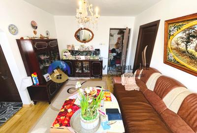 Apartament cu 3 camere semidecomandat, mobilat în Dărmănești
