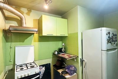Apartament spatios cu 3 camere, intr-un bloc solid, la parter - 6