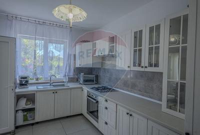 Casă individuală cu 3 camere în Central