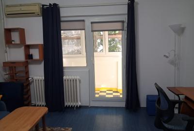Piata Muncii-Alba iulia  Garsoniera 40 mp,mobilata modern,utilata,bloc mixt 350€ - 22