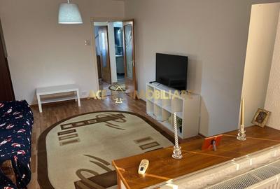 Apartament cu 2 camere decomandat, mobilat în Văcăresti