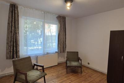 De inchiriat ap. 3 camere - str. Muncii - 2