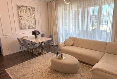 Apartament cu 3 camere semidecomandat în Tei