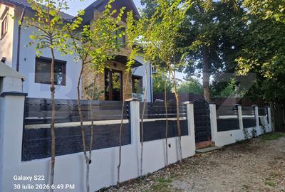 Casă individuală cu 6 camere în Moreni