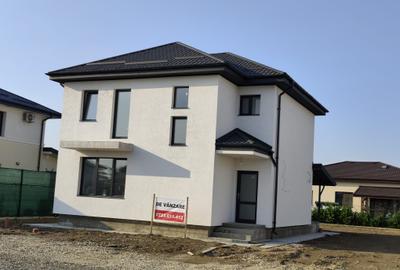 Casă individuală cu 4 camere în Gulia