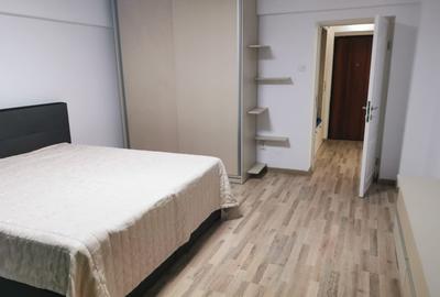 Apartament 3 camere, Central, mobilat, totul nou - 12