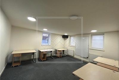 Spatiu birouri de inchiriat - 9 camere - teren 470 mp - 10