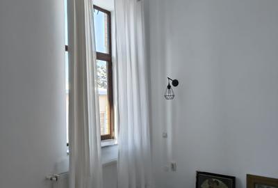 Apartament in zona centrala,finisat (cladire istorica ),mobilat,cu parcare - 15