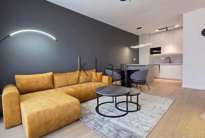 Apartament cu 2 camere semidecomandat, mobilat în Central