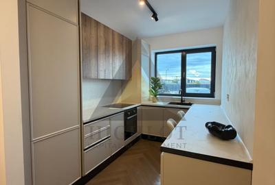 Casă cu 5 camere în Pipera