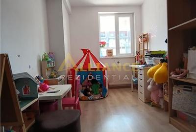 Apartament 3 camere cu terasa -  Strada Luica - 3
