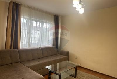 Apartament cu 2 camere semidecomandat, mobilat în Mărăței