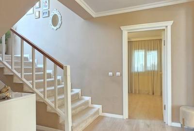 Eleganță, lumină, confort într-o locuință care inspiră, o casă care se trăiește! - 7